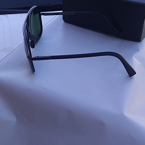 Cutler and Gross sunglasses M1176 polarized lenses - Picture 2 of 6